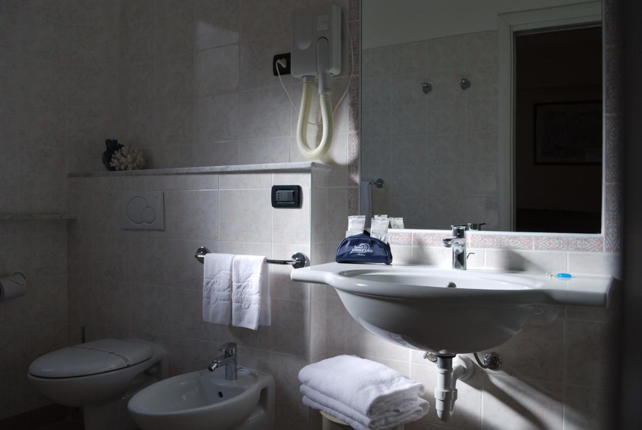 Hotel Galleano Лайгуэлья Экстерьер фото